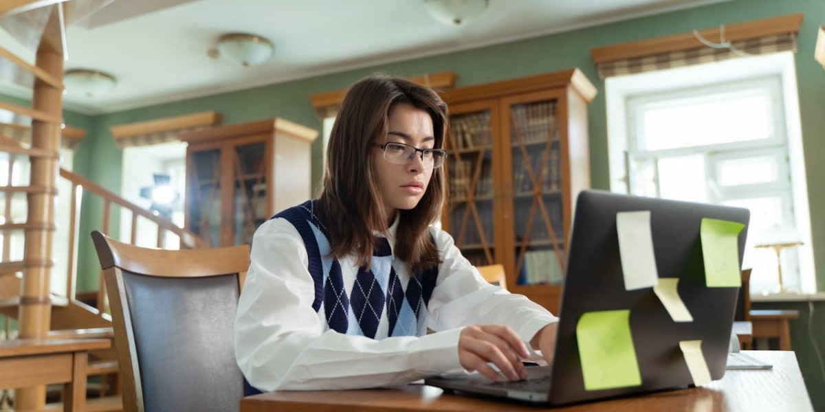 Mastering the Essay: A Guide to Effective Writing