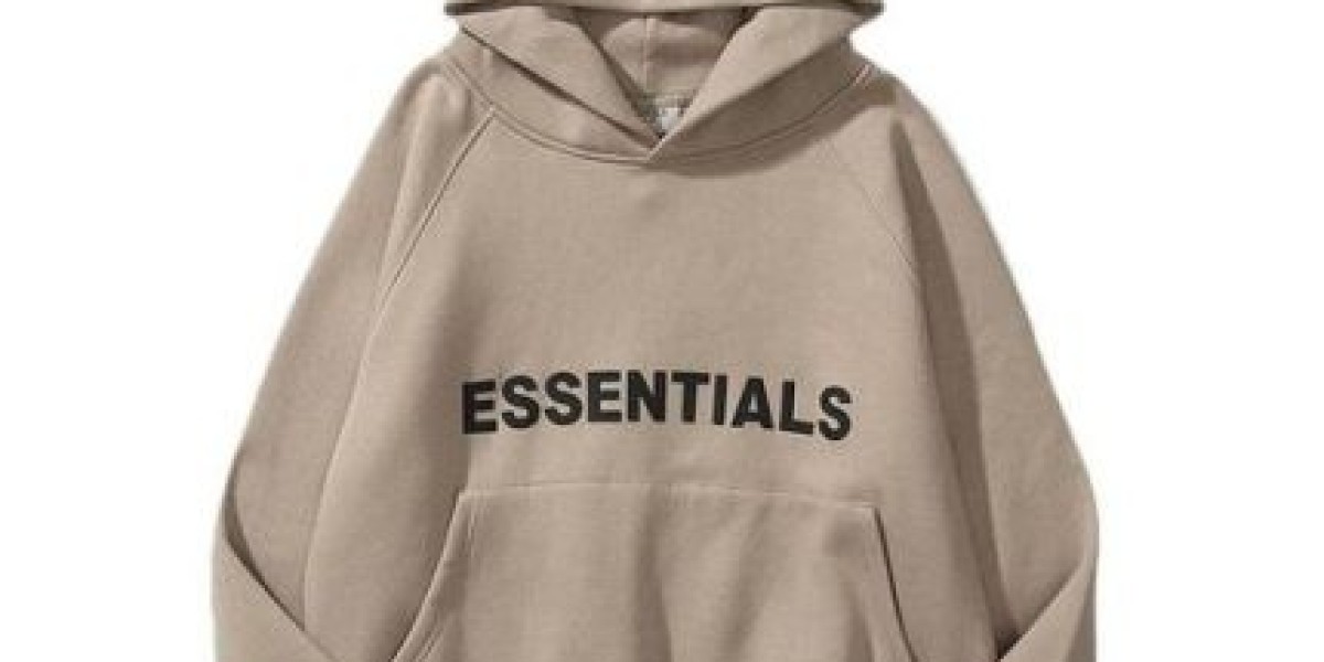 Essential Hoodie – The Ultimate Balance of Fashion and Function