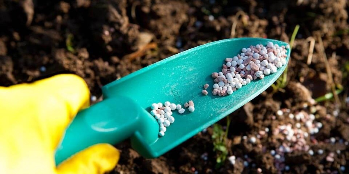 Polyaspartic Acid: The Revolutionary Key to Unlocking Your Fertilizer's Full Potential!