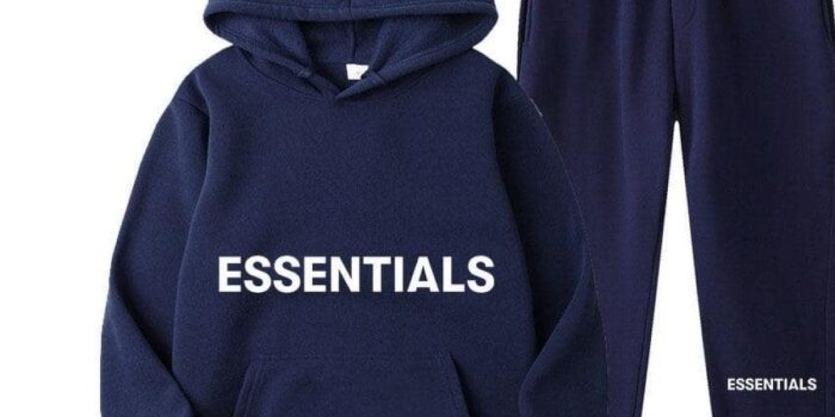 Essentials Hoodie – Minimalist Style Meets Ultimate Comfort